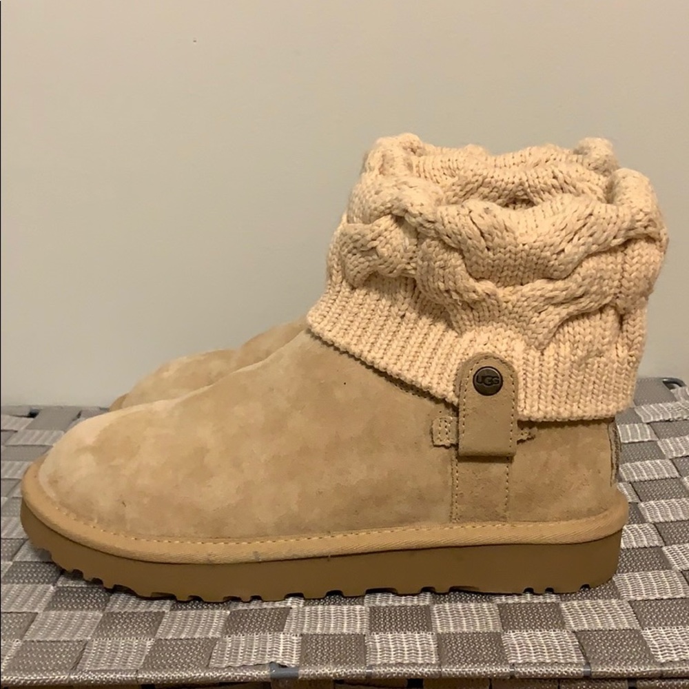 Light tan short UGG with Sweater Lining